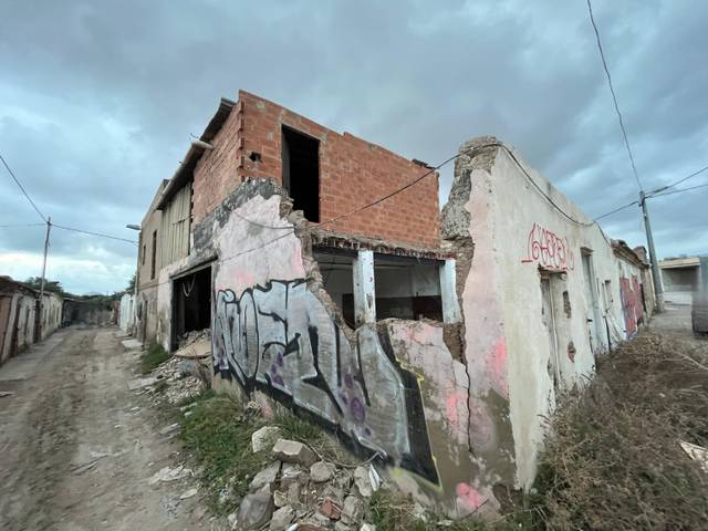 Terreno residencial en Venta en Avenida de Abril - 9 de Octubre