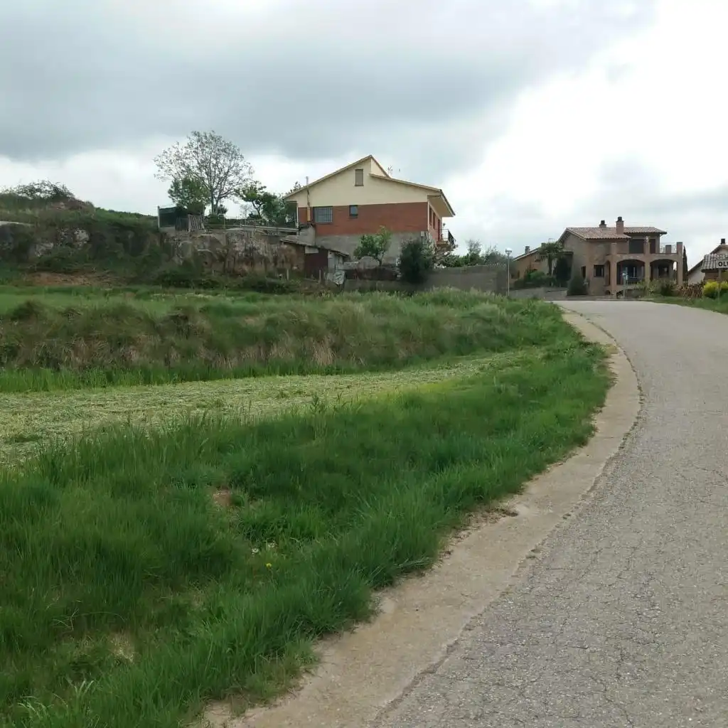Land for sale in Olvan