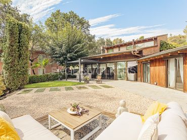 Casa amb jardí en venda a Santa Coloma de Cervelló