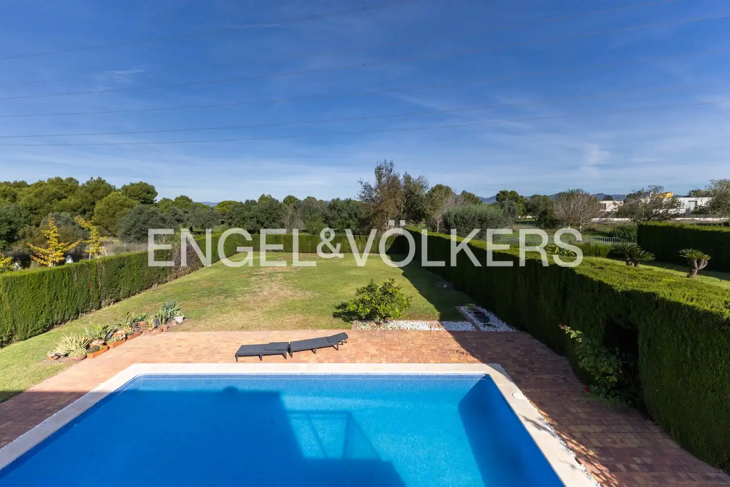 Garden of Houses for sale in Torre en Conill - Cumbres de San Antonio 