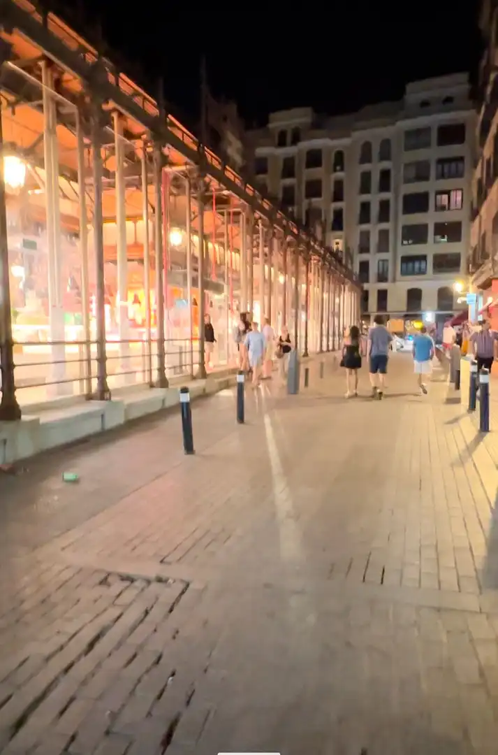 Vista exterior de Apartamento en venta en Madrid con Calefacción, Terraza y Amueblado