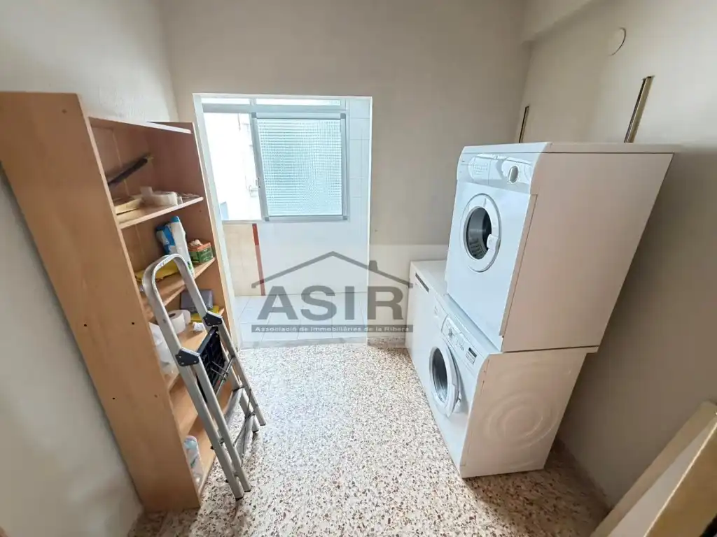 Piso en venta en Alzira con Balcón