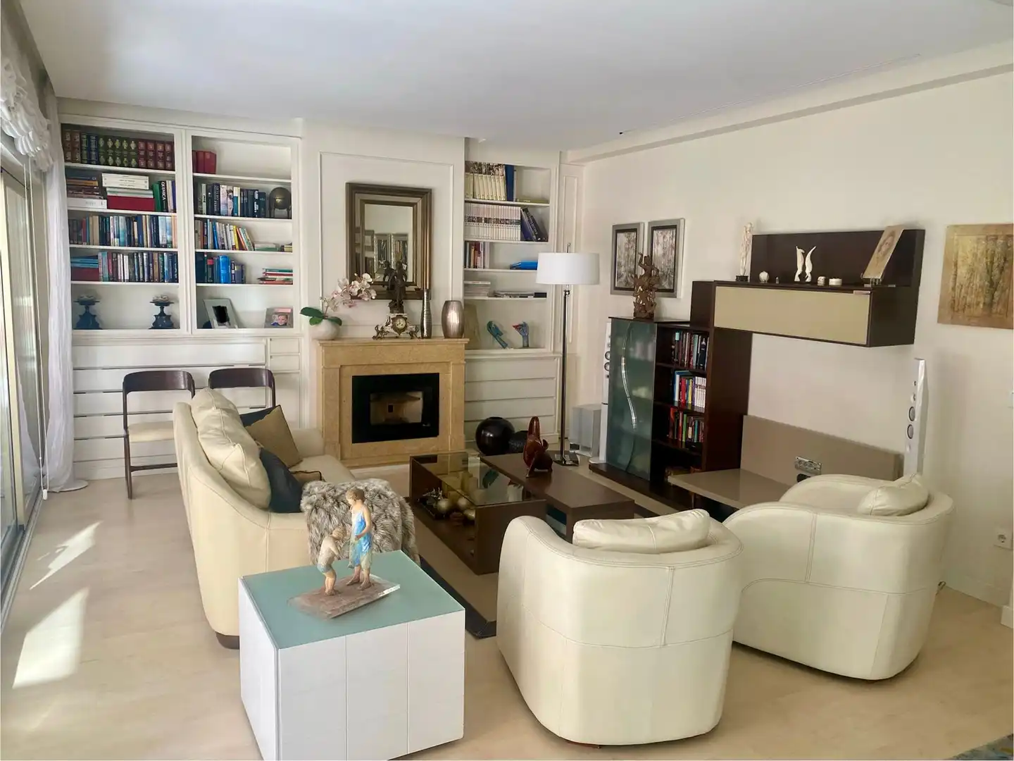 Sala d'estar de Pis en venda en Madrid amb Aire condicionat, Calefacció i Jardí privat