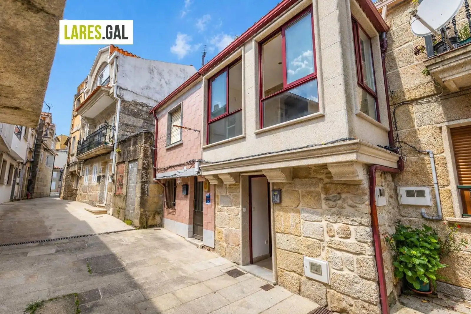 Exterior view of Houses for sale in Cangas   with Terrace
