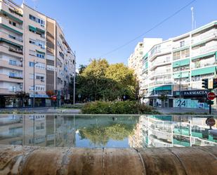 Vista exterior de Pis en venda en  Granada Capital amb Aire condicionat i Balcó