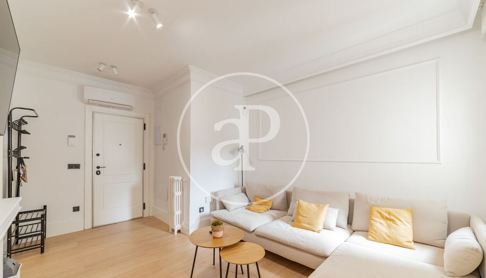 Piso de alquiler en C. de Narváez, Ibiza de Madrid - Imagen 2