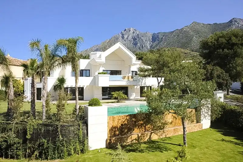 House with pool for sale in Milla de Oro, imagen 2