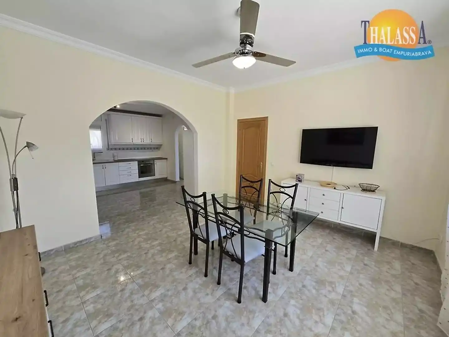 Comedor de Casa o chalet en venta en Pau con Aire acondicionado, Calefacción y Jardín privado