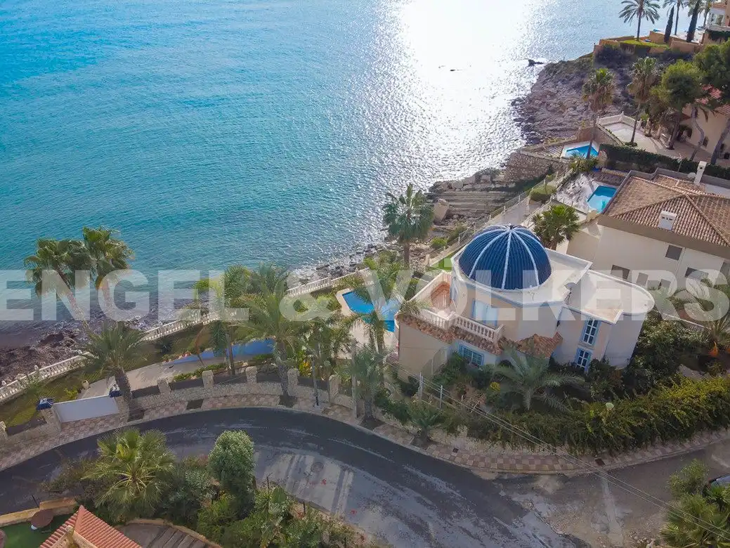 Exterior view of Houses for sale in El Campello  with Air Conditioner, Private garden and Terrace
