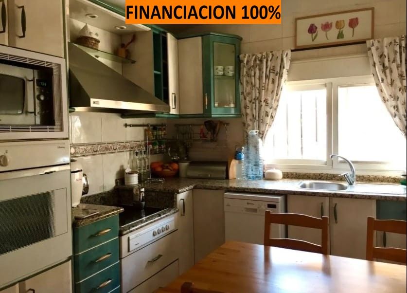Cocina de Casa o chalet en venta en La Puebla de Alfindén con Aire acondicionado, Calefacción y Jardín privado