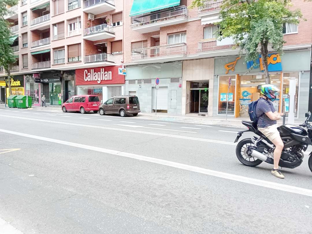 Vista exterior de Local de lloguer en  Logroño