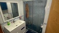 Bathroom of Flat for sale in Fuenlabrada  with Air Conditioner and Terrace