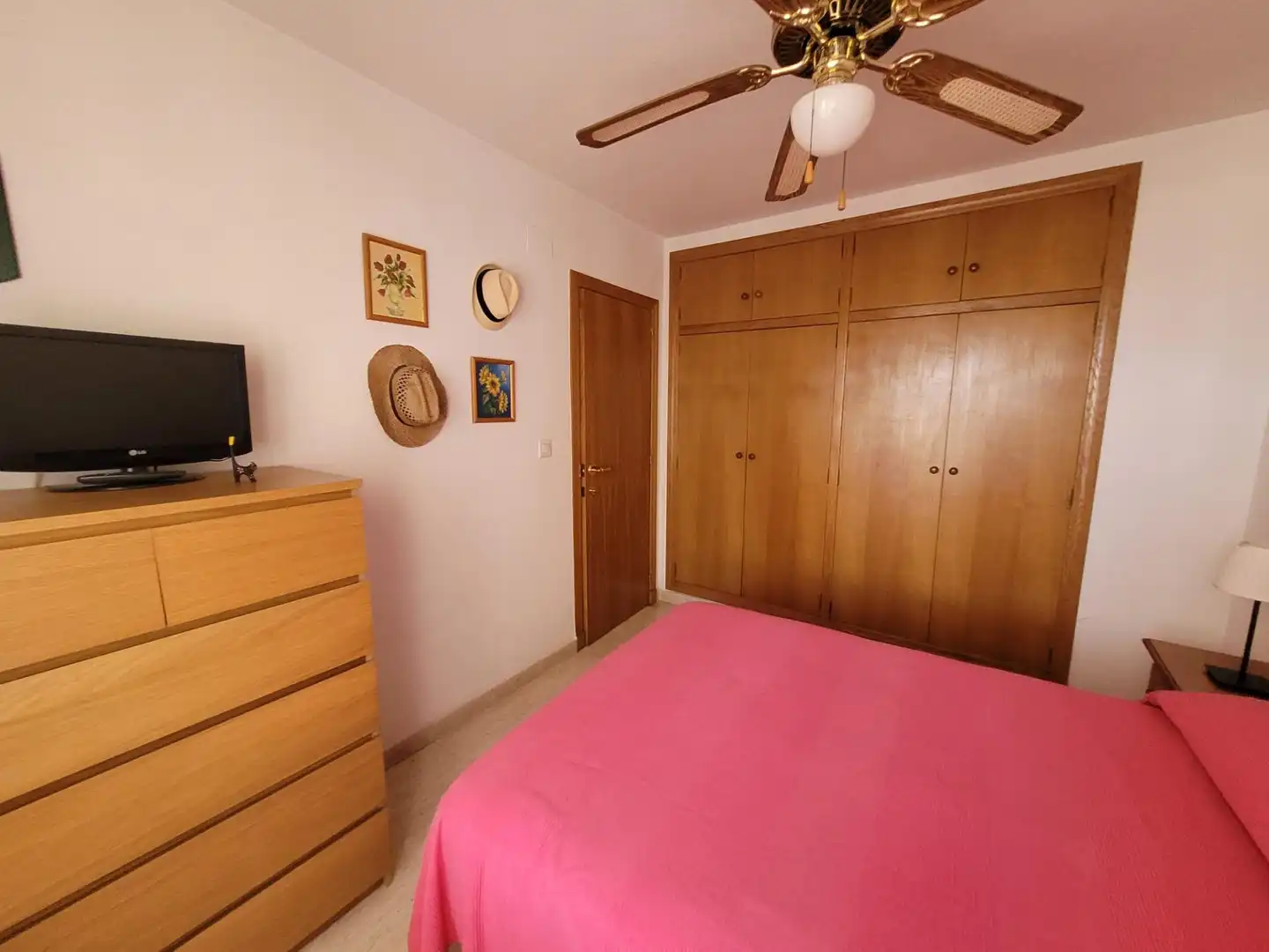 Habitación de Apartamento en venta en Alicante / Alacant con Aire acondicionado, Calefacción y Jardín privado