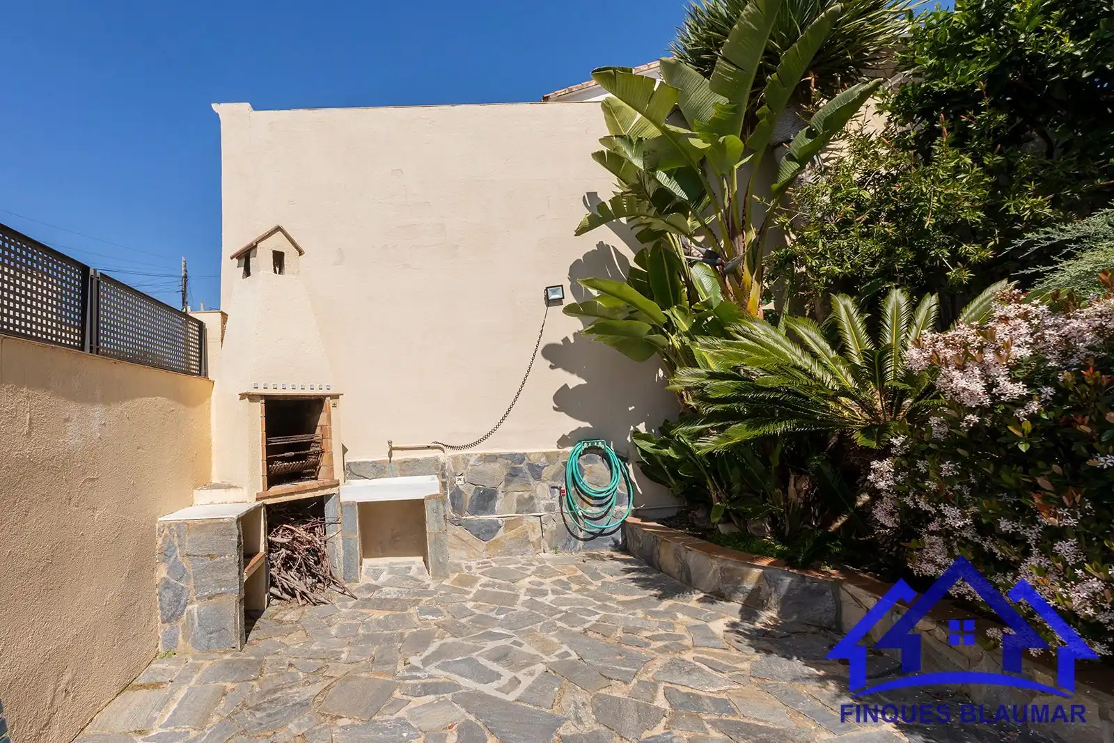 Terrassa de Casa o xalet en venda en Arenys de Mar amb Calefacció, Jardí privat i Terrassa