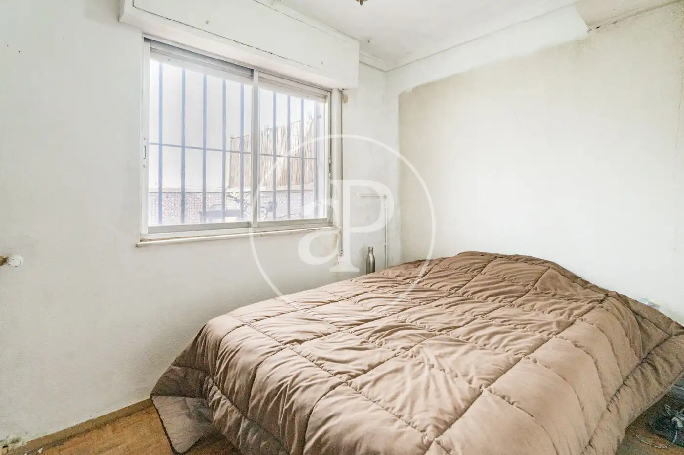 Habitación de Ático en venta en Madrid con Calefacción y Terraza