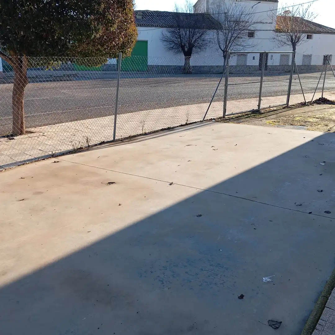 Parking of Houses for sale in La Herrera