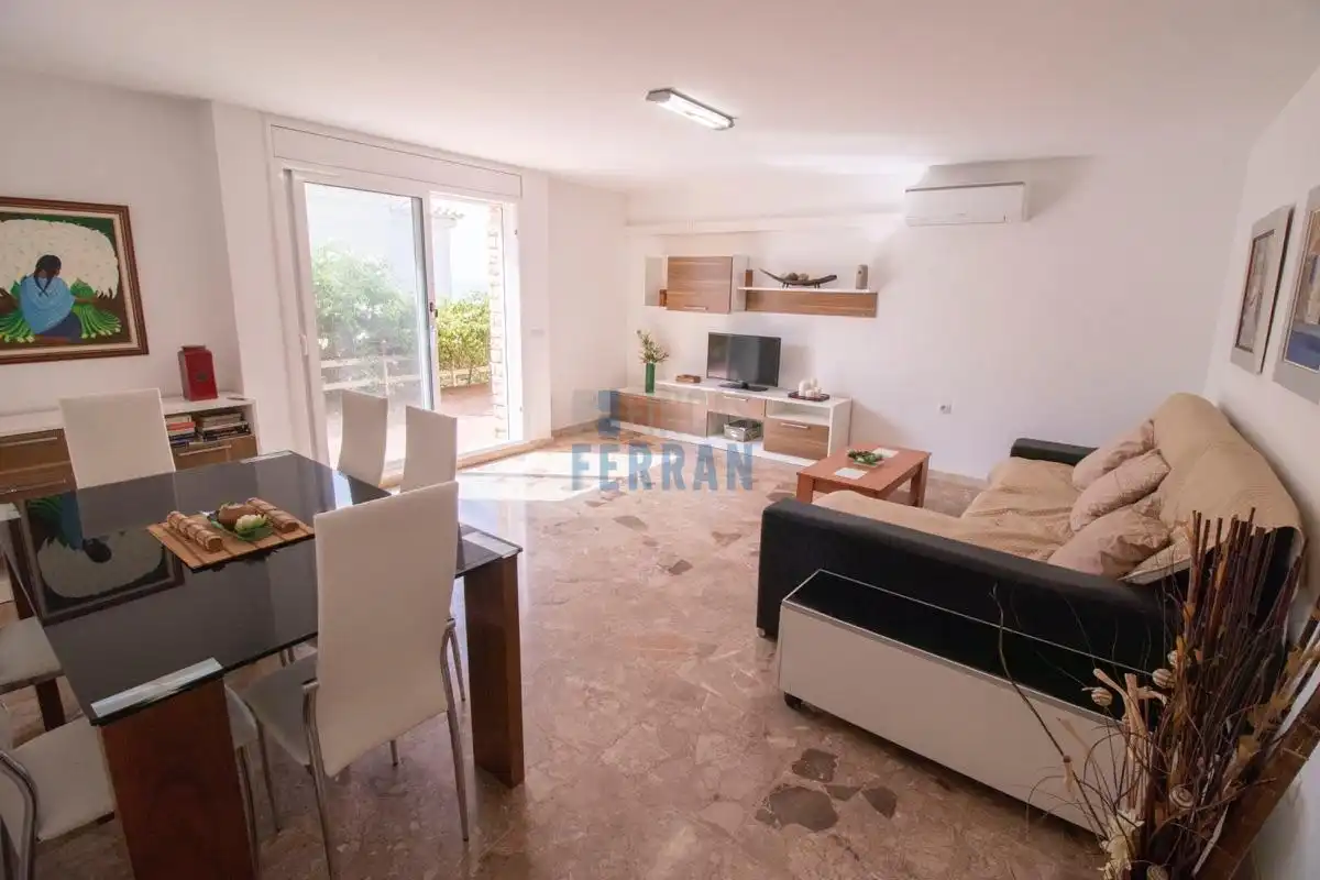 Living room of Houses for sale in El Vendrell  with Air Conditioner, Heating and Terrace