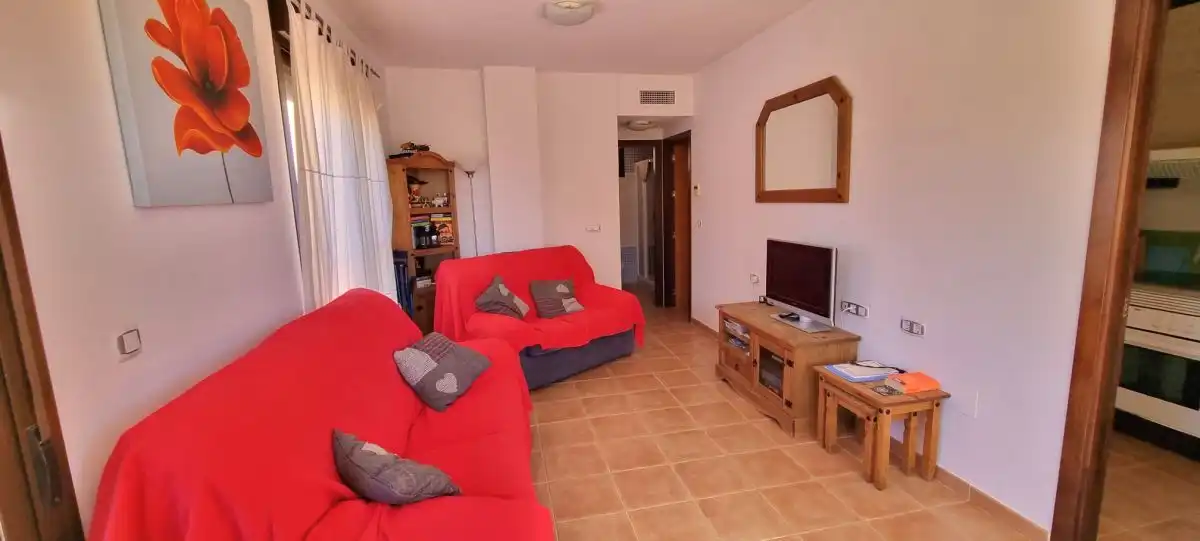 Apartamento con terraza en alquiler en Los Collados-Los Geraneos, imagen 2
