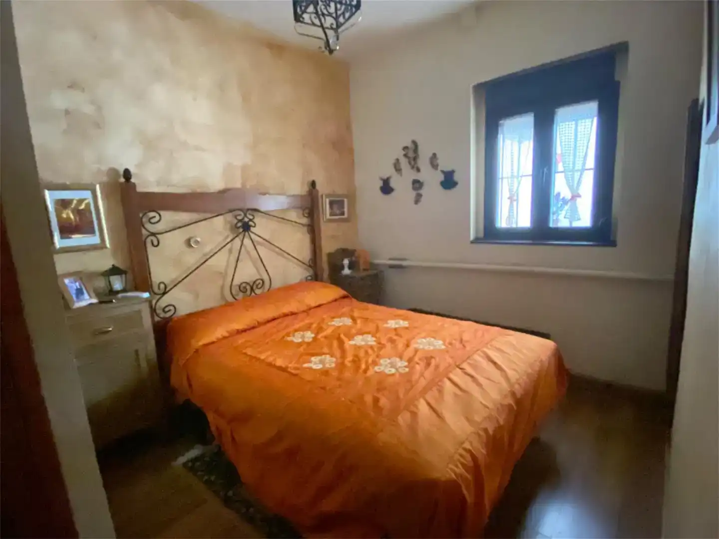 Dormitori de Finca rústica en venda en Iznatoraf amb Jardí privat, Parquet i Piscina