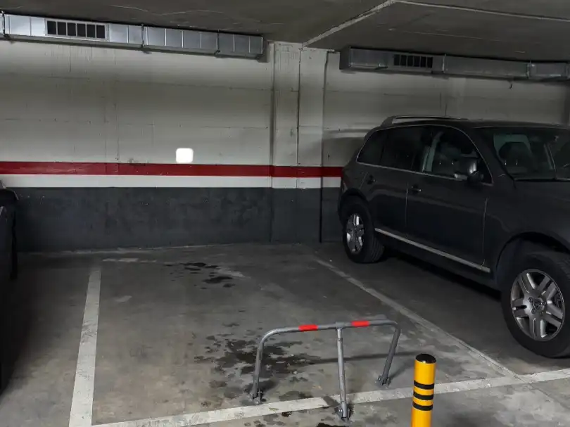 Einzelparkplatz zur Miete in Carrer de l’oli 4