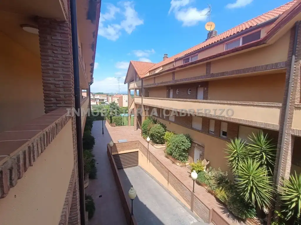 Dúplex con piscina en venta en Villamediana de Iregua, imagen 48