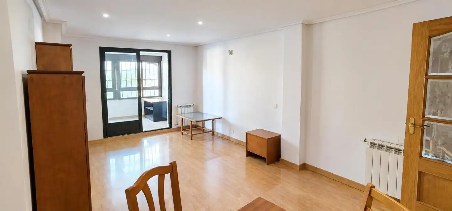 Erdgeschosswohnung zum Verkauf in Calle de los Teatinos