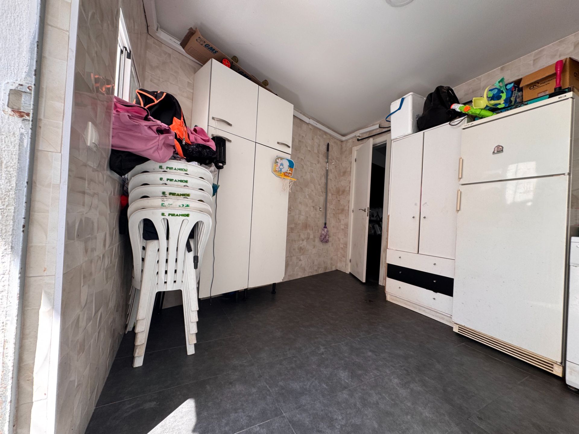 Casa adosada en venta en Castellón de la Plana / Castelló de la Plana con Aire acondicionado, Terraza y Trastero