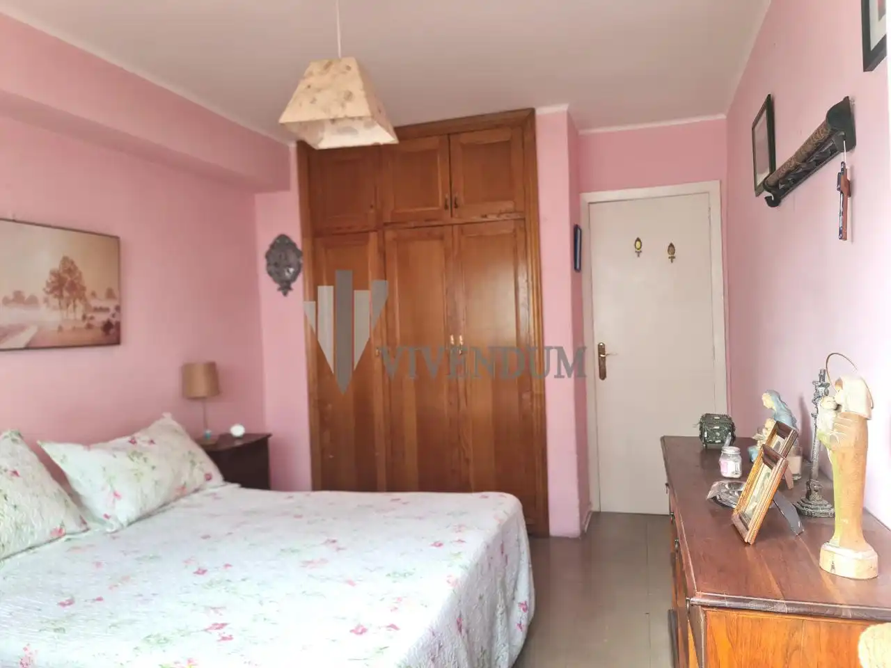 Habitación de Piso en venta en Vigo  con Calefacción, Terraza y Trastero