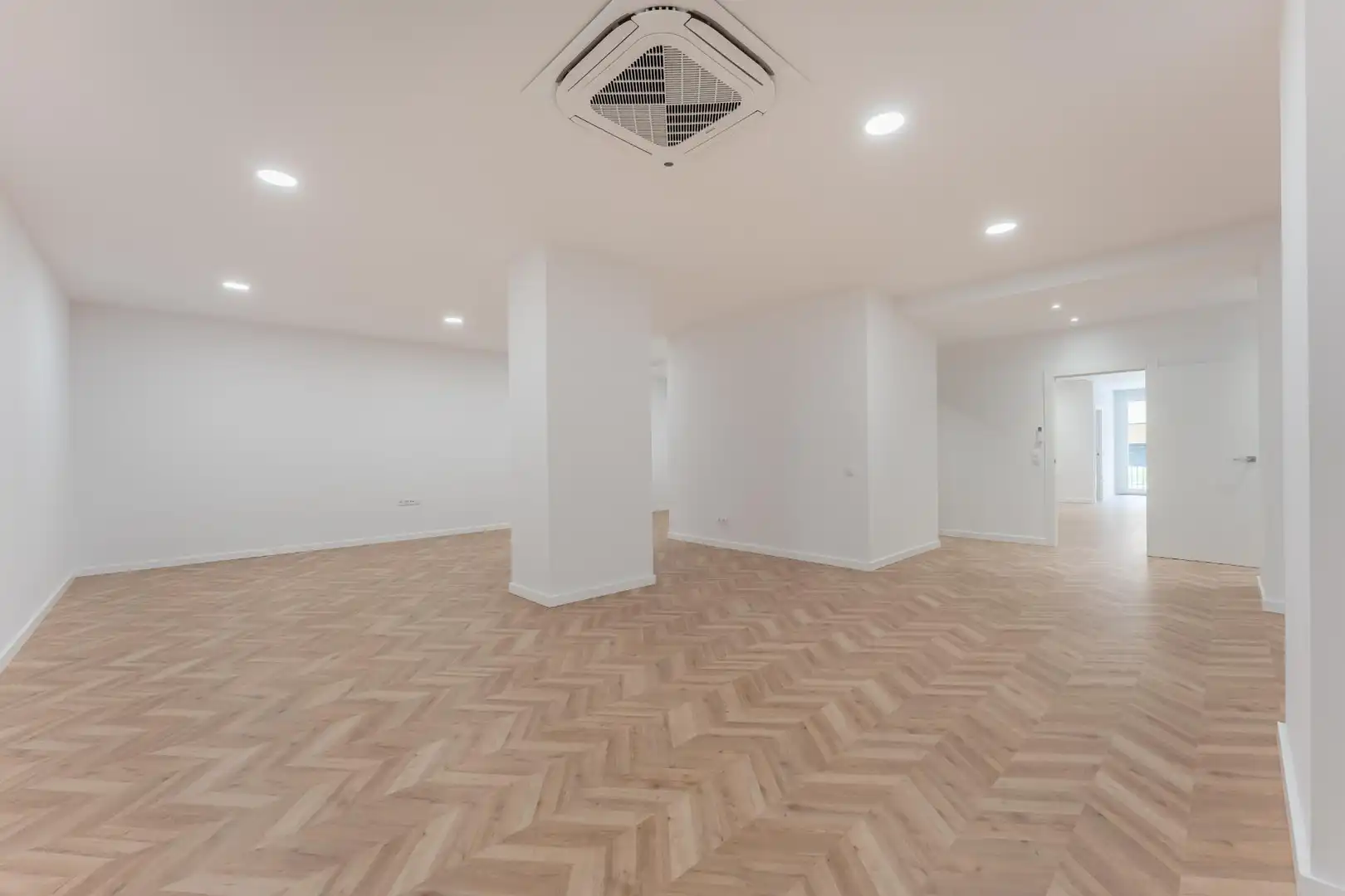 Erdgeschoss zum Verkauf in Montmeló mit Heizung und Balkon