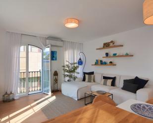 Sala d'estar de Pis en venda en Fuengirola amb Aire condicionat, Terrassa i Moblat