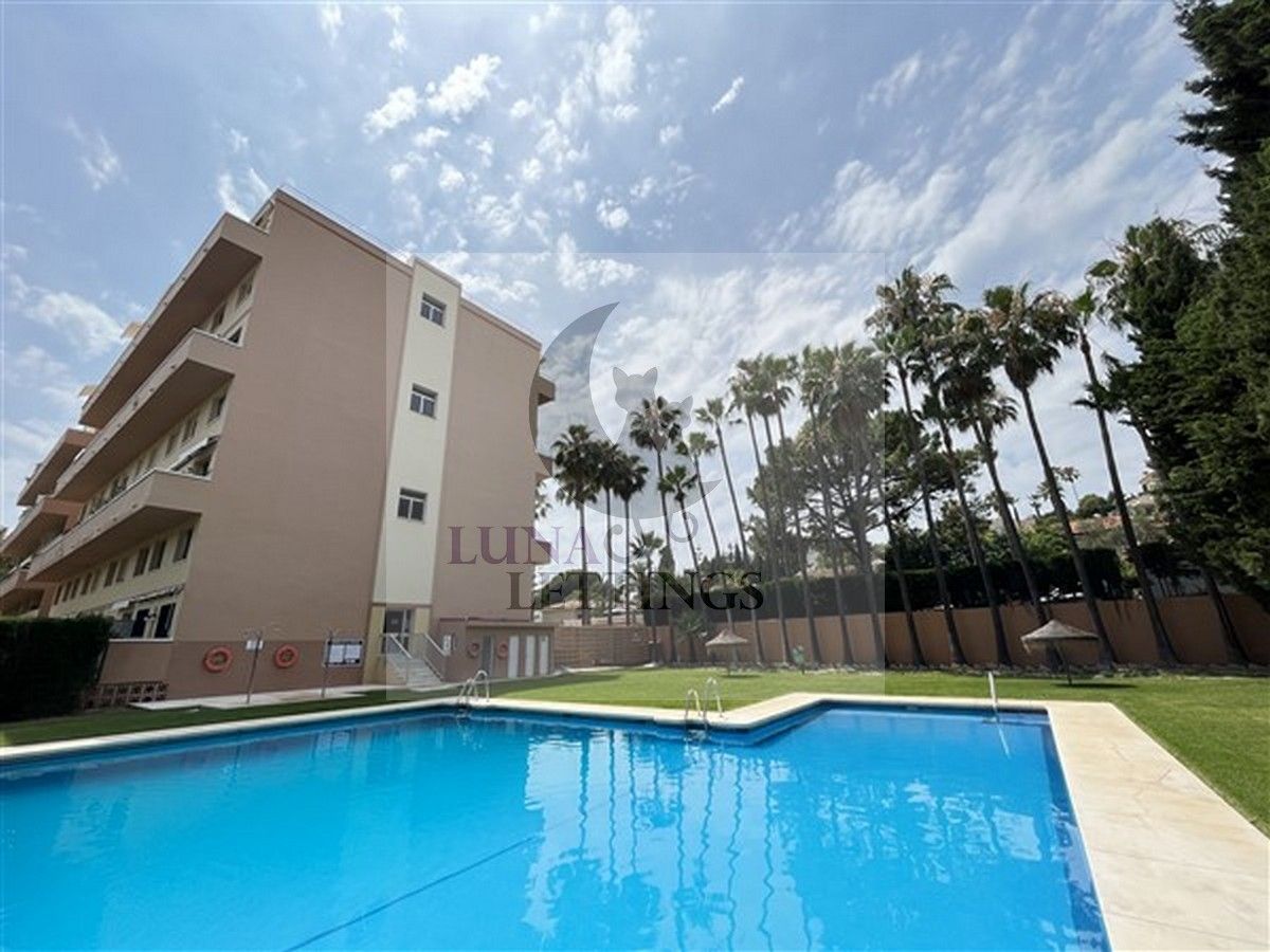 Exterior view of Apartment for sale in Marbella  with Air Conditioner, Terrace and Furnished