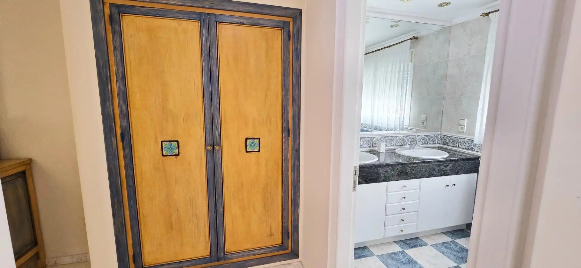 Baño de Piso de alquiler en Petrer con Aire acondicionado, Calefacción y Amueblado