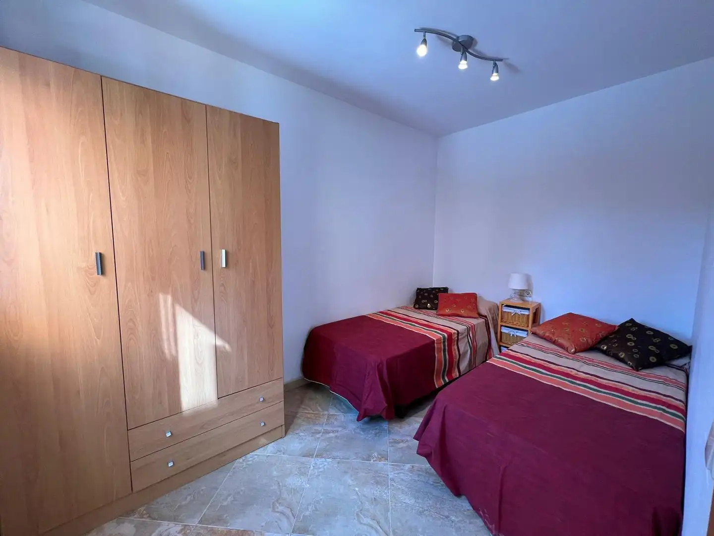Schlafzimmer von Einfamilien-Reihenhaus zum Verkauf in El Vendrell mit Klimaanlage, Heizung und Terrasse