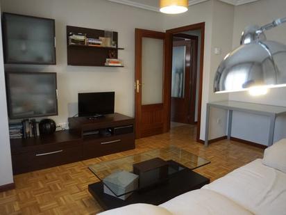 Sala d'estar de Apartament en venda en Villares de la Reina amb Balcó