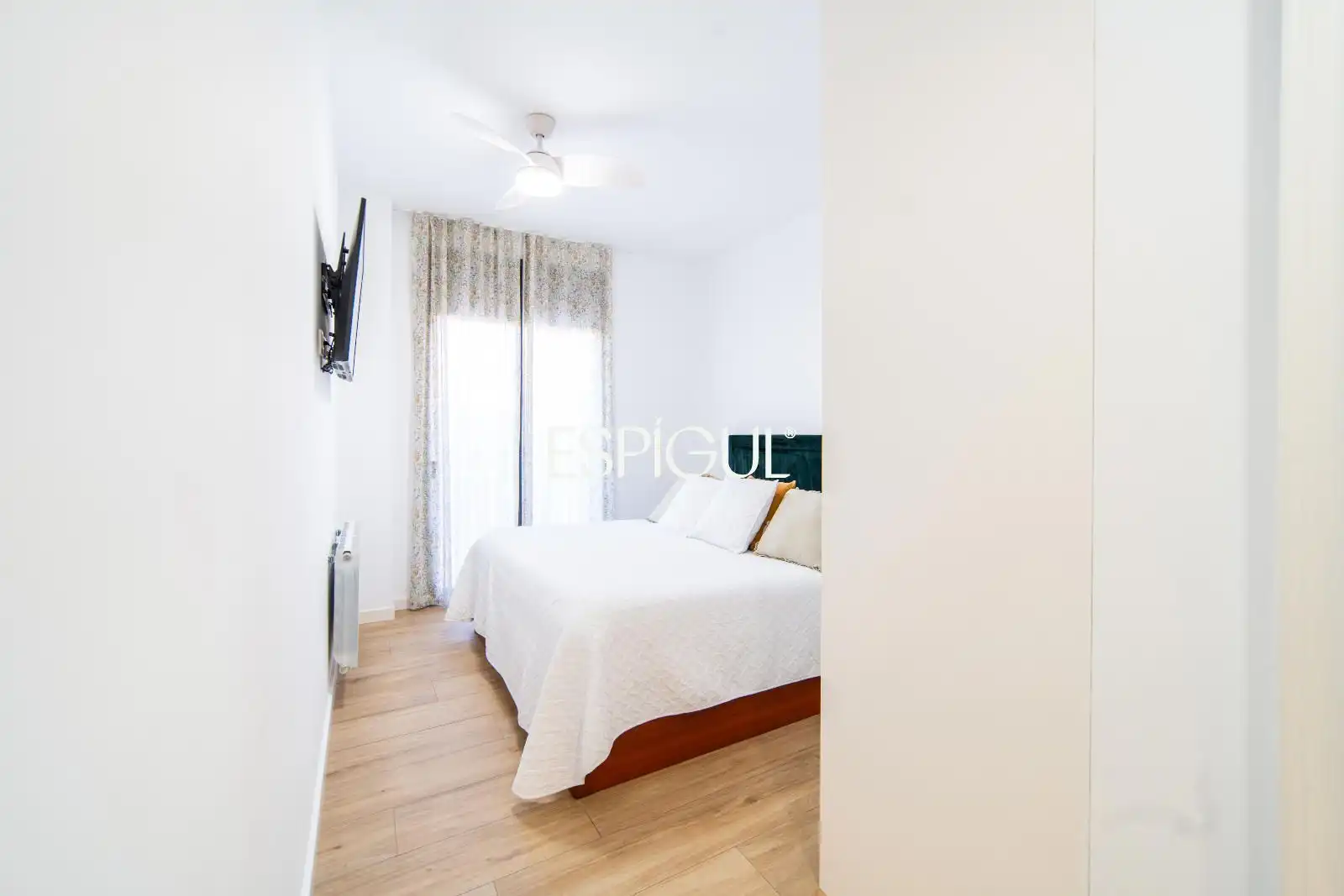 Bedroom of Flat for sale in Vilablareix  with Air Conditioner, Heating and Terrace