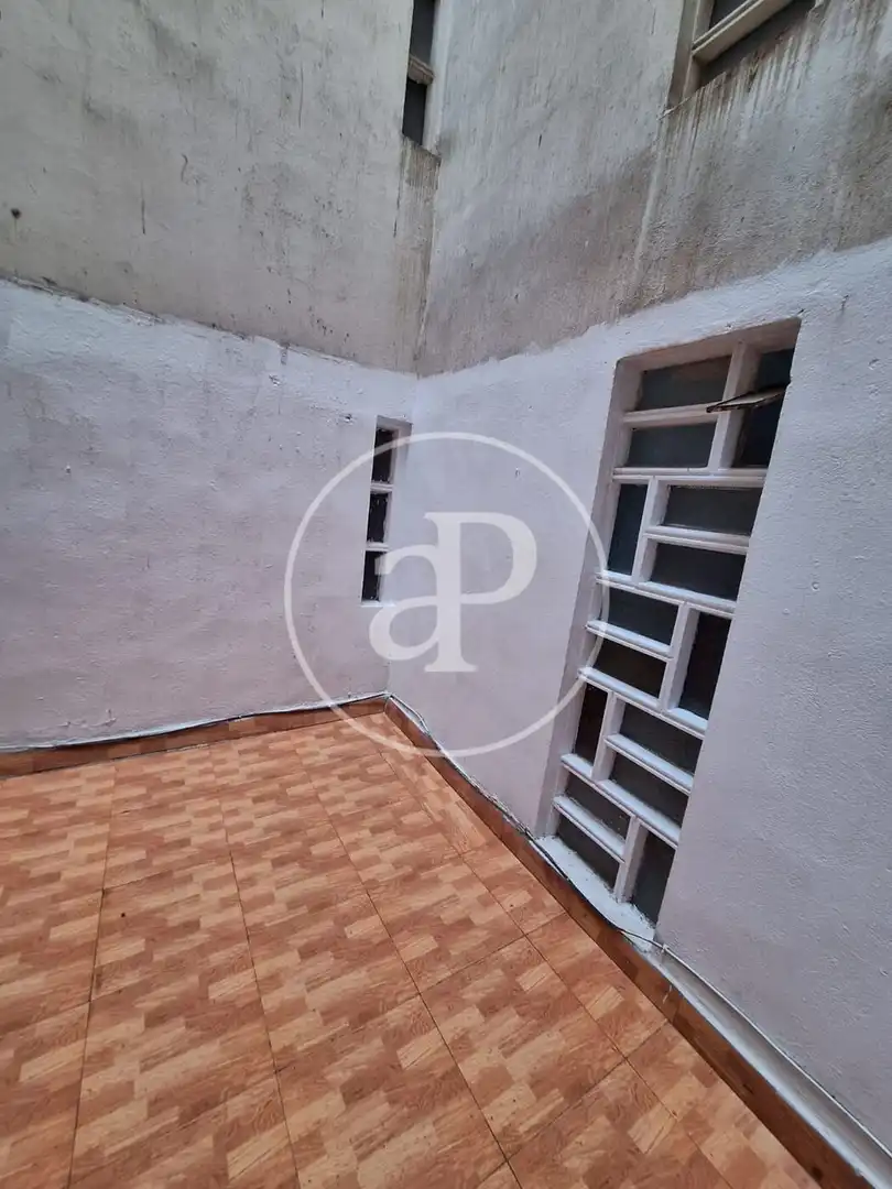 Piso de alquiler en Valencia con Calefacción, Terraza y Amueblado