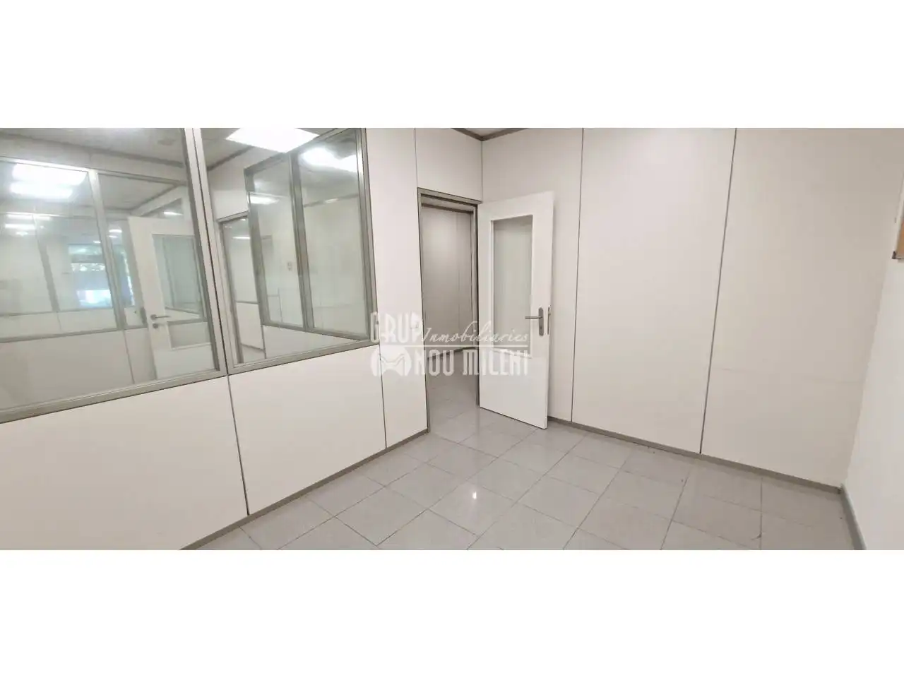 Commercial properties for rent in Catarroja  with Air Conditioner