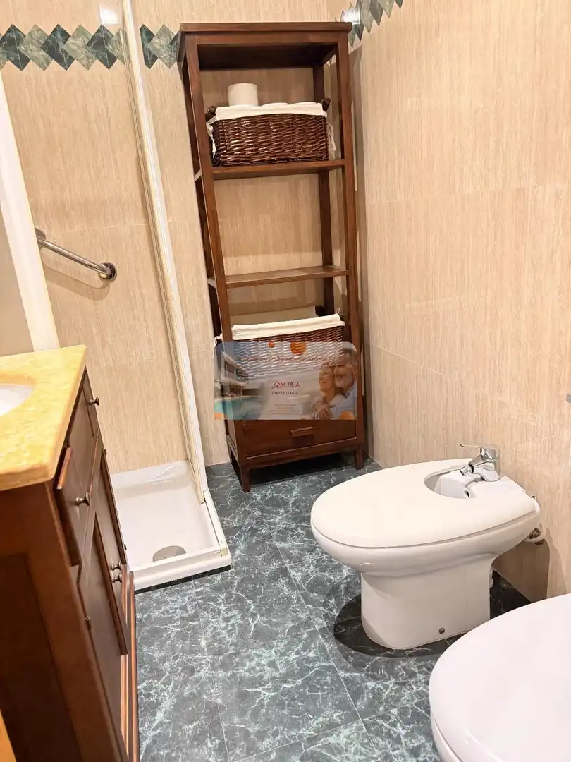 Bany de Casa o xalet en venda en Castellón de la Plana / Castelló de la Plana amb Aire condicionat, Calefacció i Jardí privat