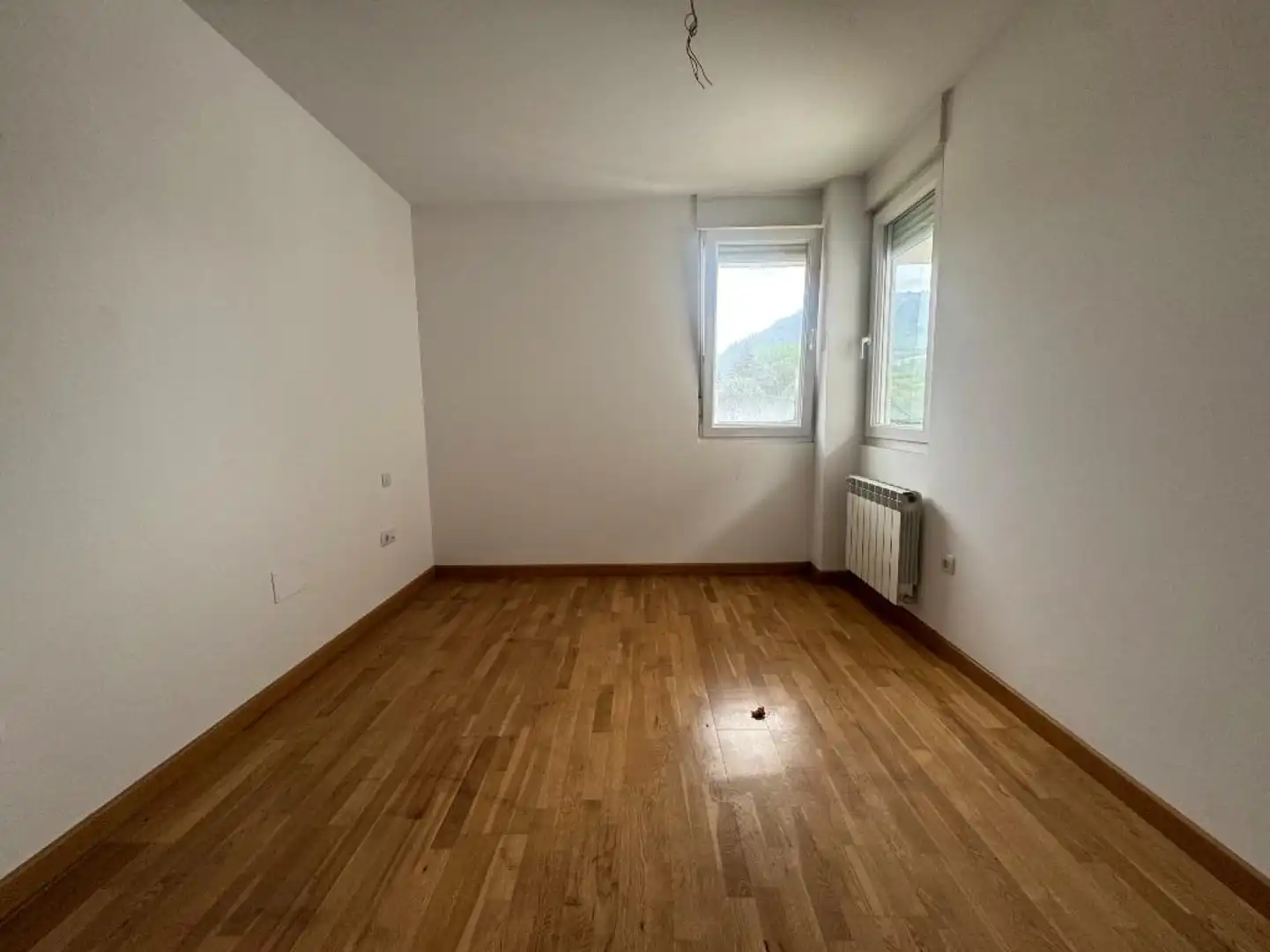 Habitación de Piso en venta en Los Corrales de Buelna  con Calefacción, Parquet y Terraza
