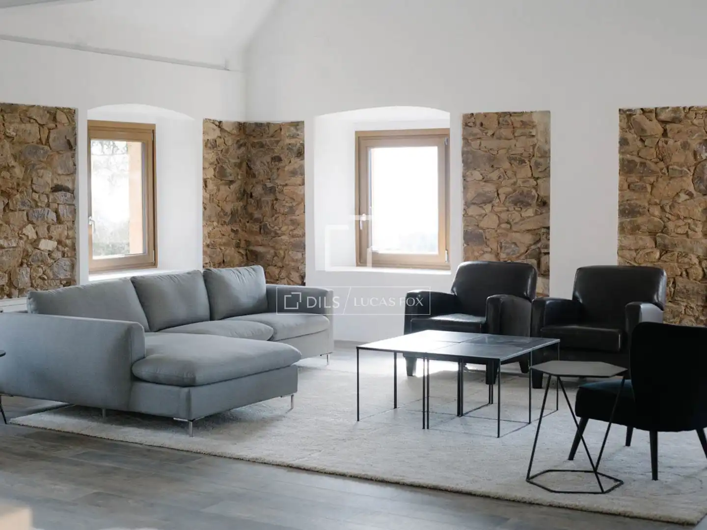 Sala de estar de Finca rústica en venta en Sant Hilari Sacalm con Aire acondicionado, Calefacción y Jardín privado