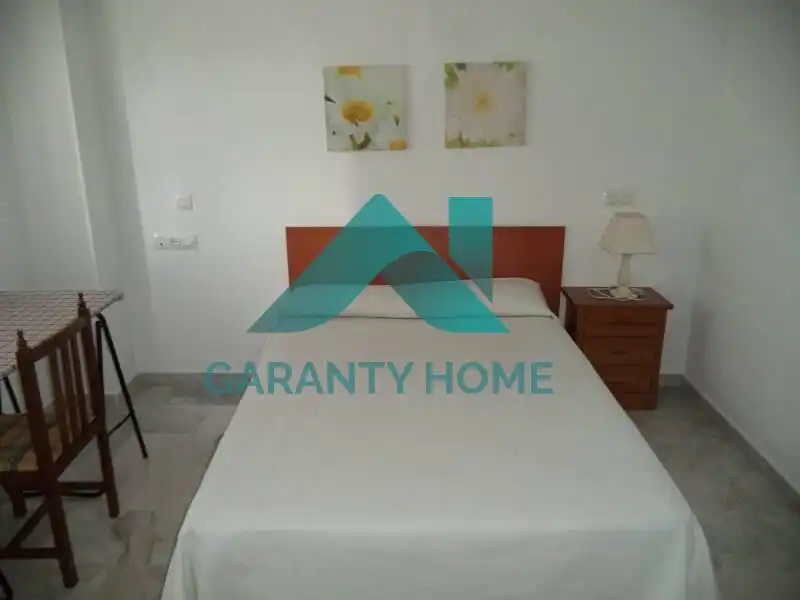 Habitación de Apartamento de alquiler en Cáceres con Aire acondicionado, Calefacción y Terraza