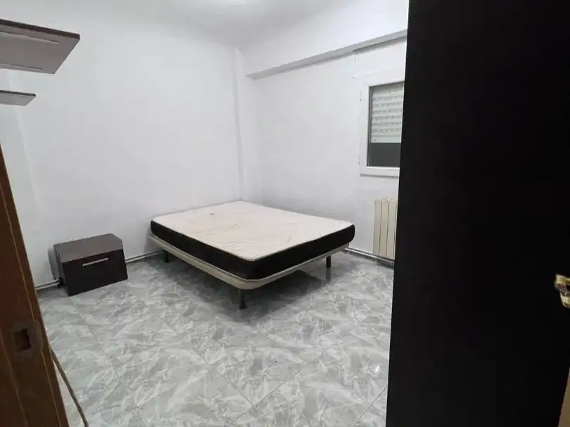 Habitación de Piso de alquiler en Lleida con Calefacción, Amueblado y Lavadora
