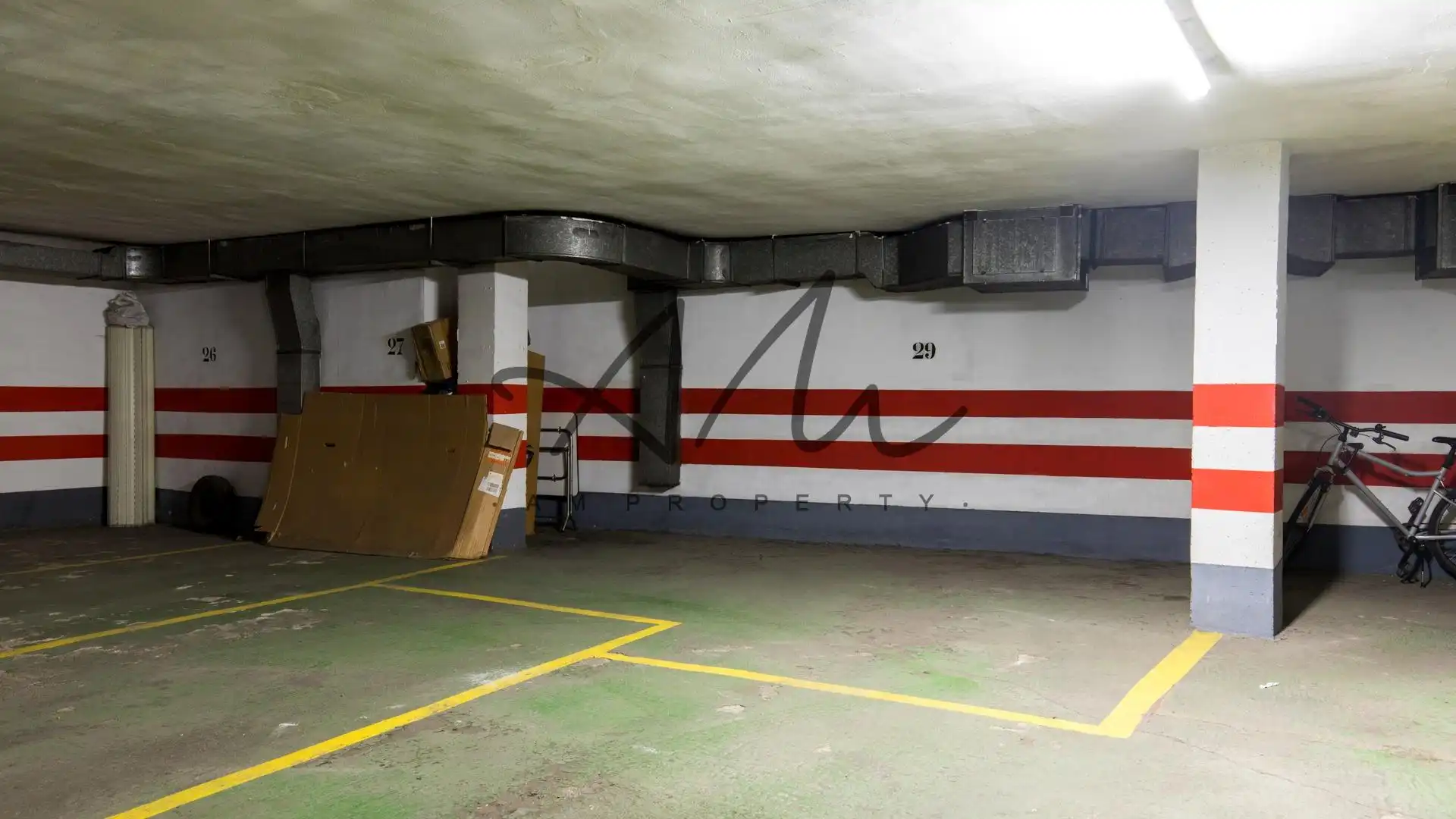 Aparcament en venda a Calle LASTANOSA 7