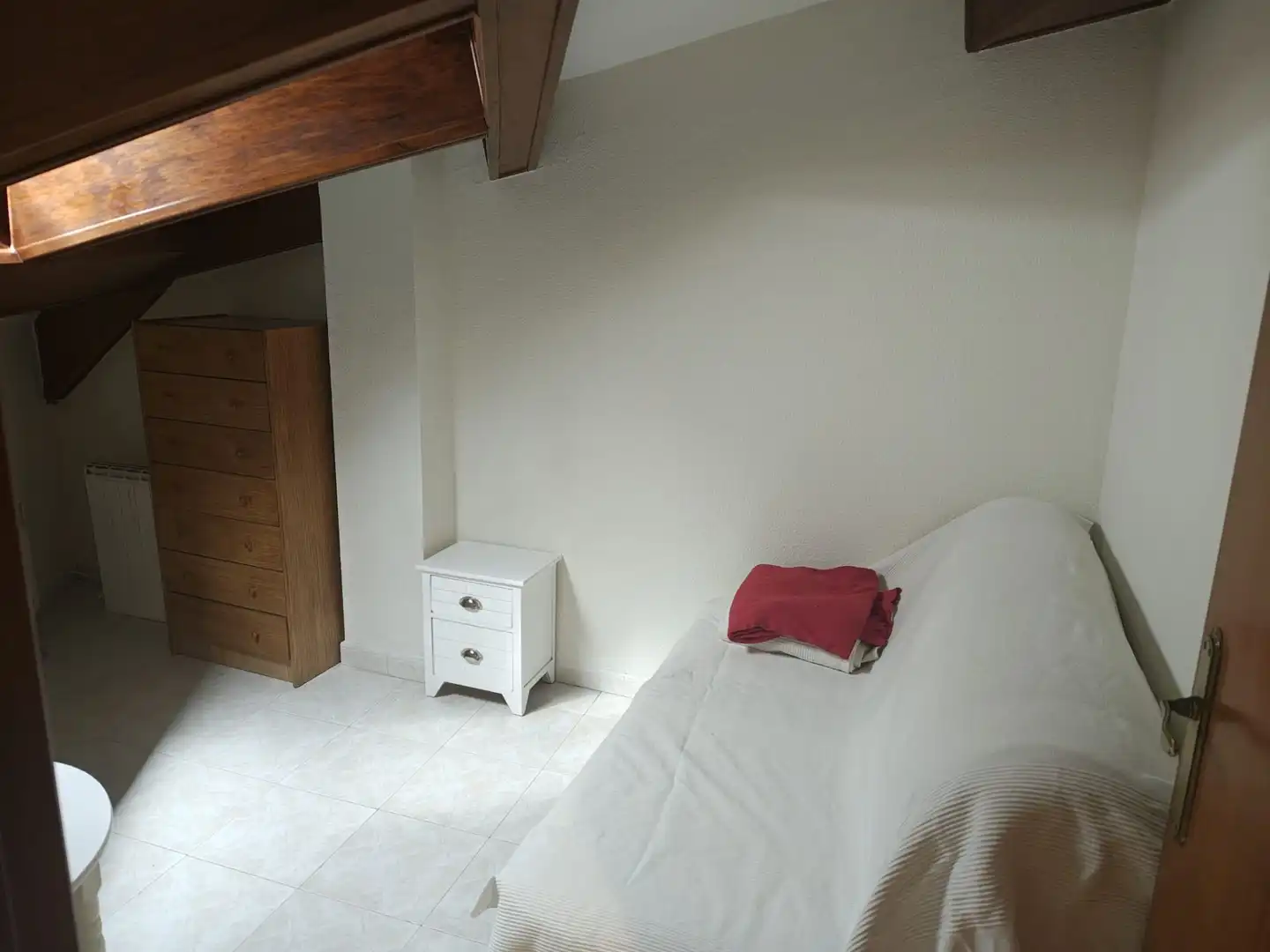 Habitación de Apartamento de alquiler en Cáceres con Calefacción y Piscina comunitaria