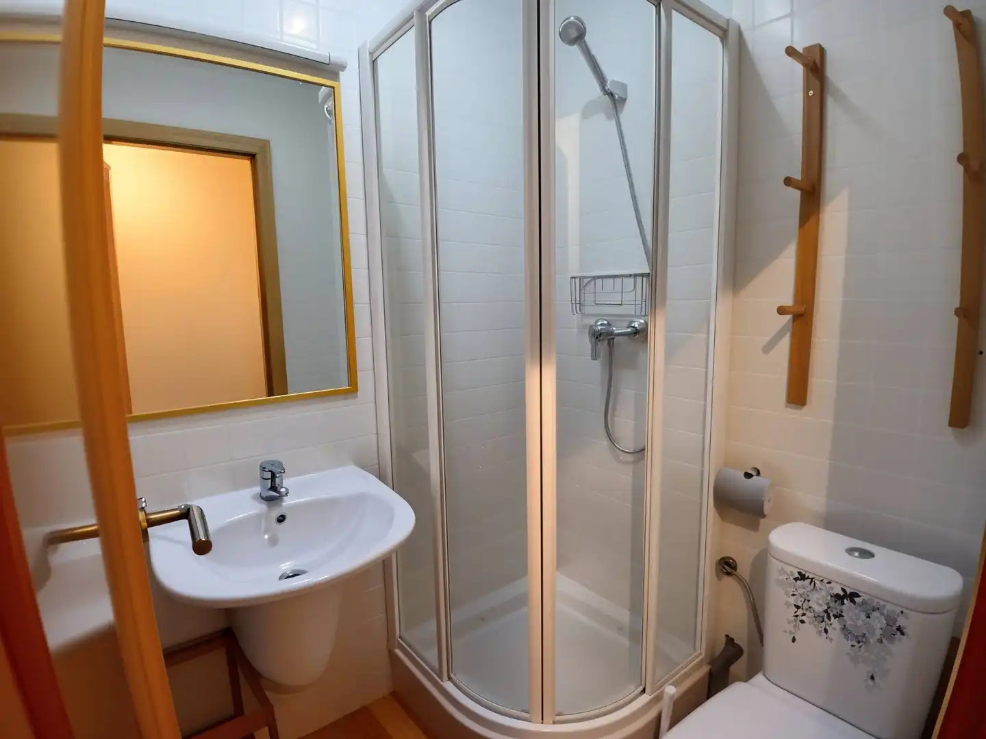 Baño de Ático de alquiler en Cartagena con Aire acondicionado, Calefacción y Parquet