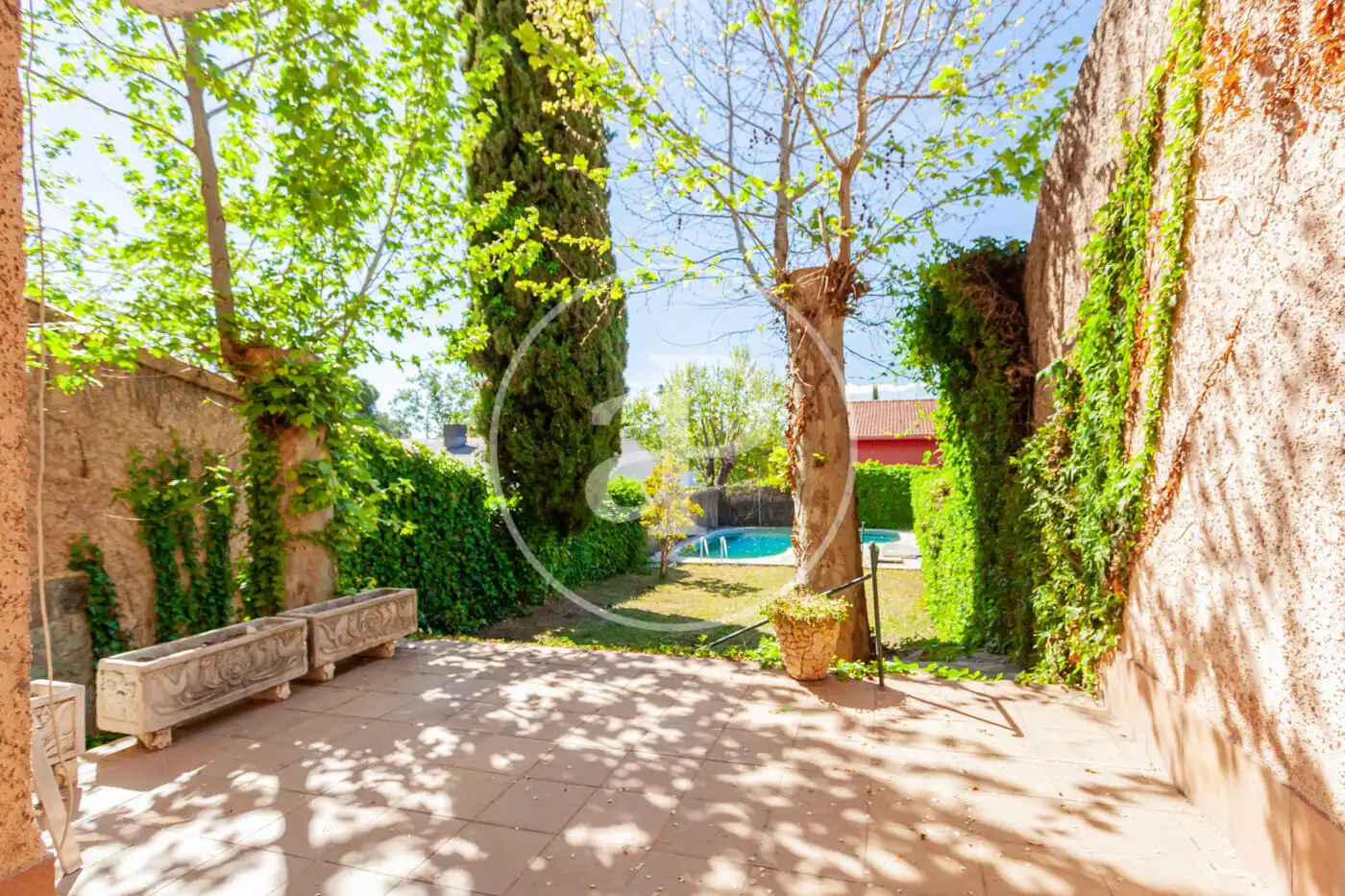 Jardí de Casa adosada en venda en Madrid amb Calefacció, Jardí privat i Piscina