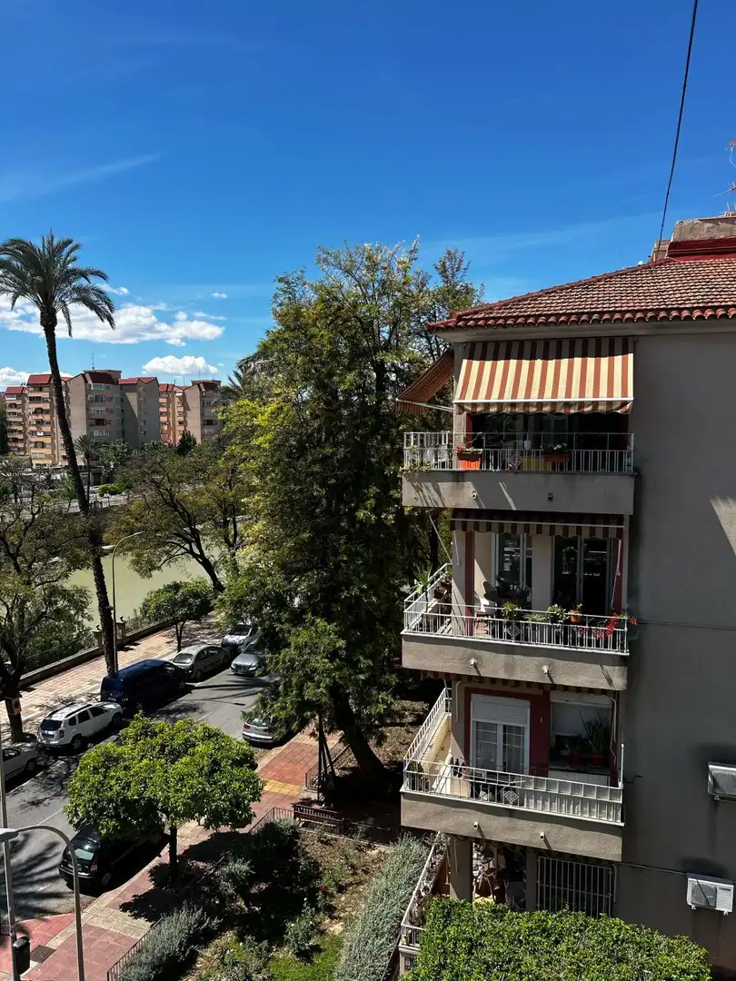 Vista exterior de Piso en venta en Murcia con Trastero y Balcón