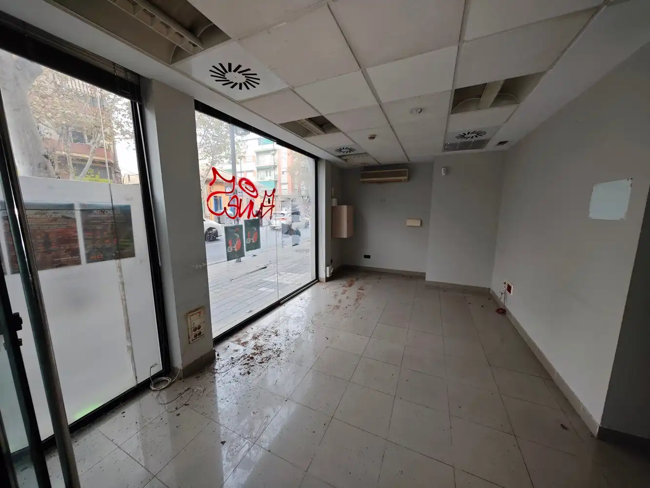 Local en venta en Alicante / Alacant con Aire acondicionado