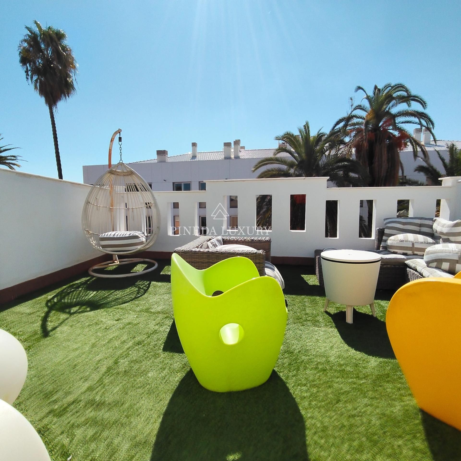 Terraza de Casa adosada en venta en  Valencia Capital con Calefacción, Terraza y Piscina