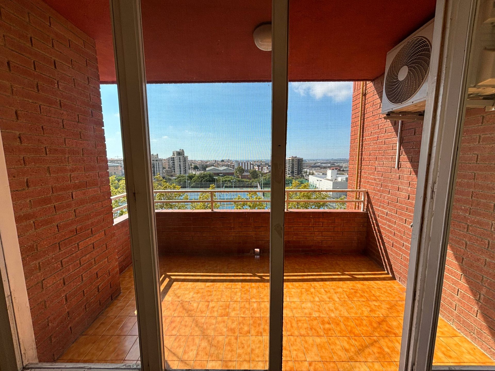 Balcony of Flat to rent in Sant Joan Despí  with Air Conditioner, Heating and Oven
